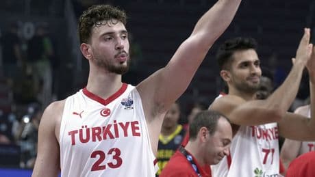 12 Dev Adam tarih yazmak için parkede!