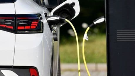 BMW und E.on starten bidirektionales Laden für E-Autos