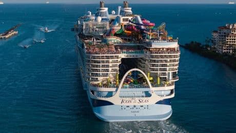 10.000 personnes à bord: un nouveau "méga-paquebot" va partir en mer, symbole de la course au gigantisme des croisières
