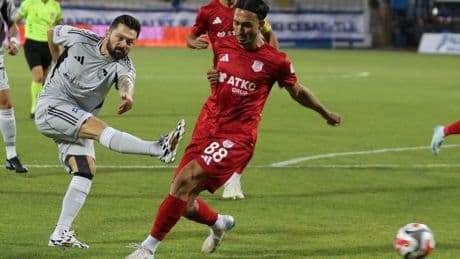 Müthiş geri dönüş! 6 gollü maçta galip yok