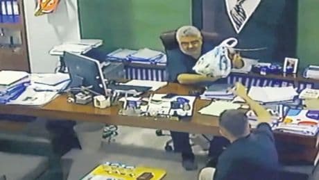 Balya balya paraları poşetlerle topladılar