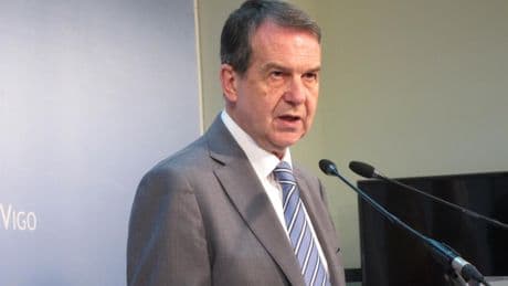 Abel Caballero acepta colaborar con la Federación para que Vigo sea sede del Mundial