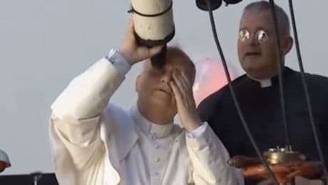 Vaticano, lo scienziato dell'osservatorio astronomico: «Gli alieni? Anche loro creature di Dio. La Chiesa pronta a evangelizzare altri pianeti»