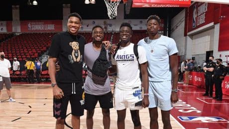 Los hermanos Antetokounmpo, frente a frente en Grecia