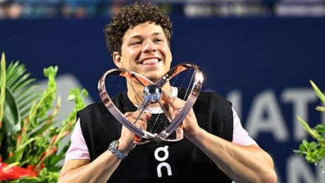 El estadounidense Ben Shelton entra en la historia tras ganar el Masters 1000 de Toronto: el tenista más joven desde 2004