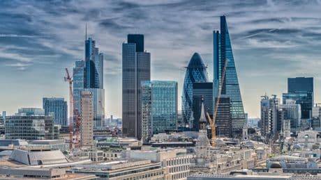 La escasez de OPV en Londres obliga a la City a cambiar de rumbo