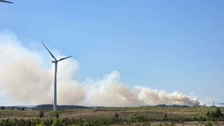 Wildfire breaks out in Lanarkshire as smoke drifts for miles due to high winds