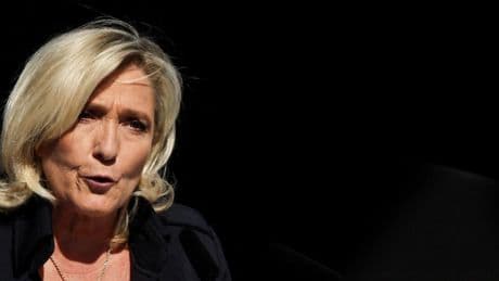 «Provocation» et «irresponsabilité» : Marine Le Pen critique la réception du président syrien à Paris par Emmanuel Macron