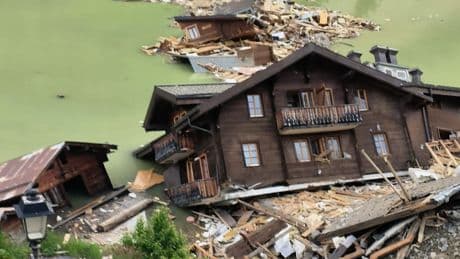 Hotelier verlor beim Bergsturz alles - Aus diesen Trümmern baut sich Lukas sein neues Heim