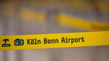 Technischer Defekt: Gepäcksortieranlage kaputt - Hunderte verpassen Flugzeuge