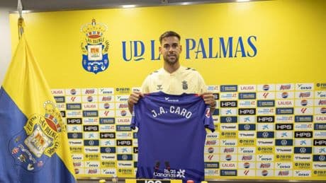 El guardián de la red en UD Las Palmas busca su tiempo en la casa amarilla