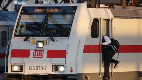 Fachkräftemangel: In Bayern fällt beim Abwerben von Lokführern Ablöse an