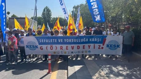 Memurlar iş bıraktı: 'Sefalete ve yoksulluğa karşı görevdeyiz'