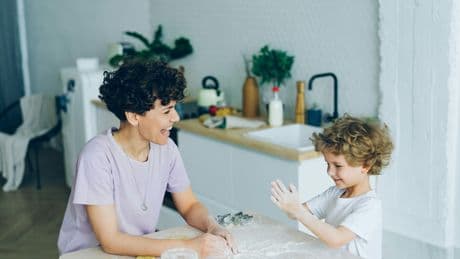 Can A Lying Game Help Kids Open Up About School? Here's What Therapists Say