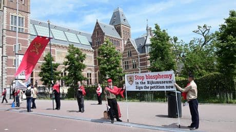 Ophef om 200 jaar oud condoom in Rijksmuseum: ’Wij stoppen pas als het object weggaat’