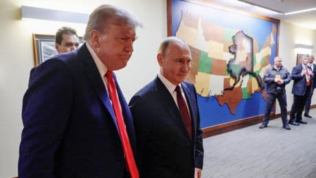 Guerre en Ukraine : ce qu’il faut retenir du sommet entre Trump et Poutine en Alaska