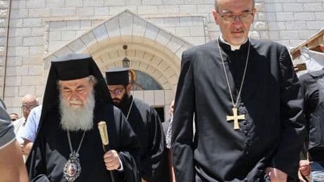 Las campanas vuelven a sonar en la iglesia de Gaza atacada por Israel