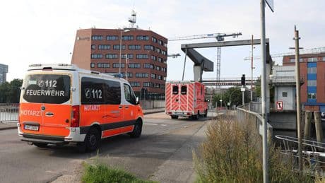 Von Wehen überrascht  - Frau bringt Baby am Harburger Binnenhafen zur Welt