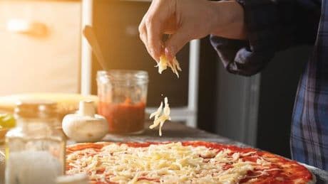 Only people with high IQs can work out how bill was split in pizza brainteaser