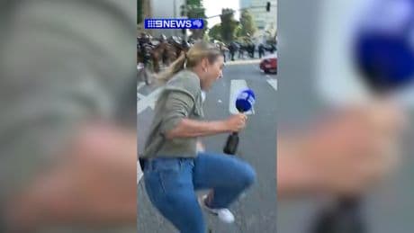 Manifestations à Los Angeles : une journaliste australienne touchée par une balle en caoutchouc en plein direct