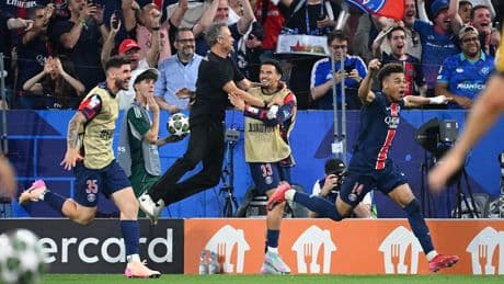 Beim Paris-Triumph - Mitbekommen, wer gestern die Balljungen waren?