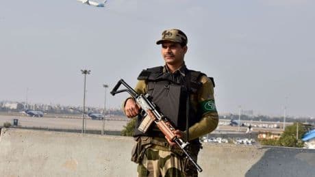 Ten explosions heard near Kashmir airport as India and Pakistan exchange fire