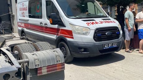 Kocaeli'de bıçaklı kavga; 2 kardeş yaralı