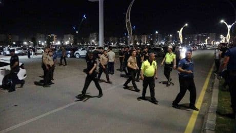 Asker uğurlaması eğlenceden çok arbedeye dönüştü! Polise mukavemet gösterdiler: Çevik kuvvet sevk edildi    Malatya'nın Yeşilyur