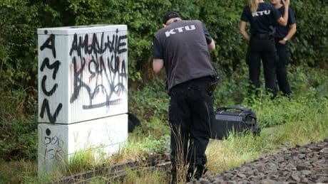 Nord-Süd-Achse: Weiterer Brandanschlag auf wichtiger Bahn-Hauptstrecke in Düsseldorf – Sperrung dauert an