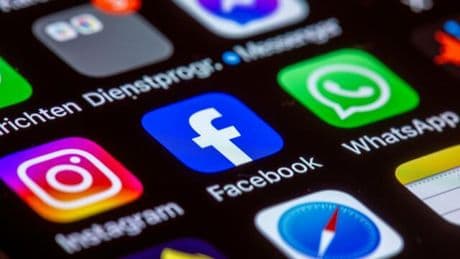 Meta: Konzern darf Facebook-Daten für KI-Training nutzen