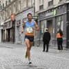 Ce marathonien grenoblois parcourt la France des marchés en courant, il part près de Caen mercredi