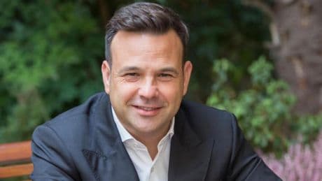 José Elías invierte en las escuelas de negocio online ENEB, ISEB, ESIE e IEAD
