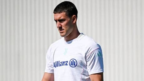 <p>Stallo Vlahovic, il Milan non ha fretta: per la Juve spunta l&rsquo;ipotesi contropartita</p>