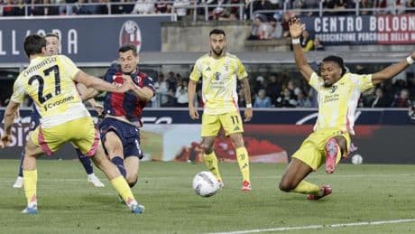 La lucha por la Champions se comprime al máximo tras empatar Bolonia y Juventus