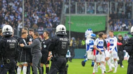 „Das ist bodenlos und gehört sich nicht“: MSV-Coach Hirsch kritisiert RWE-Fans nach Finale – Essen wehrt sich