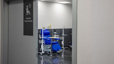 Sanidad recorta los plazos de evaluación de los ensayos en oncología y enfermedades raras