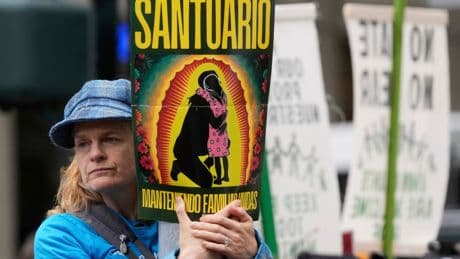 Immigrant rights advocates rally against ICE courthouse arrests in San Francisco