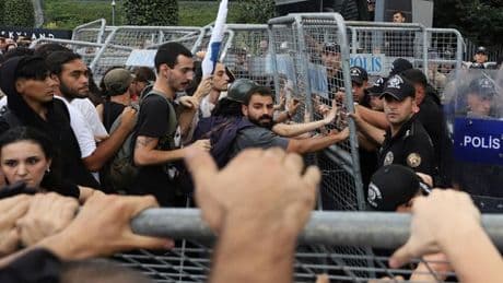 Türkei: CHP-Anhänger protestieren in Istanbul gegen Interimsvorsitzenden
