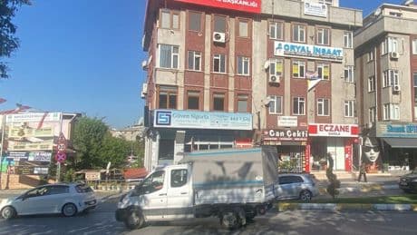 CHP'de yeni adrese il başkanlığı yazısı asıldı