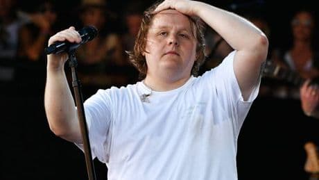 Lewis Capaldi slams celeb pals who lied about reaching out to him in health crisis