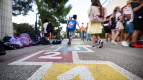 Professeur giflé à la sortie des classes à Marseille : une mère de famille condamnée à six mois de prison avec sursis