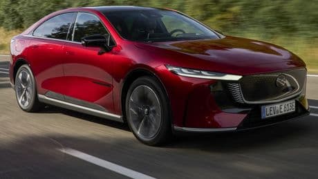 Mazda 6e: la berlina giapponese torna in chiave elettrica e con tanta tecnologia a bordo