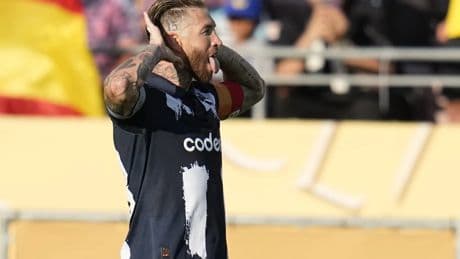 Un gol de cabeza de Sergio Ramos da a Rayados un valioso empate ante un exigente Inter en su debut en el Mundial de Clubes