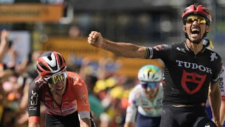 Alaphilippe bejubelt Sieg in Carcassonne, doch der Gewinner ist längst im Ziel