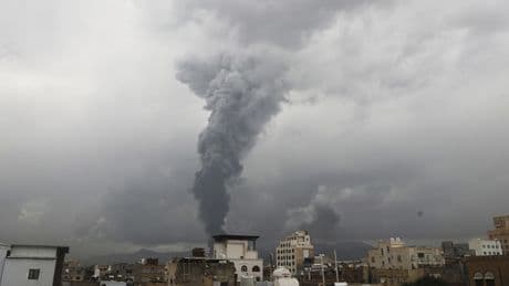 Soykırımcı İsrail'den Yemen'e hava saldırısı