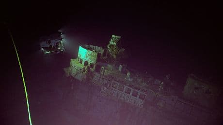 Spektakuläre Fotos von Schiffswrack - Oldtimer auf gesunkenem Flugzeugträger entdeckt