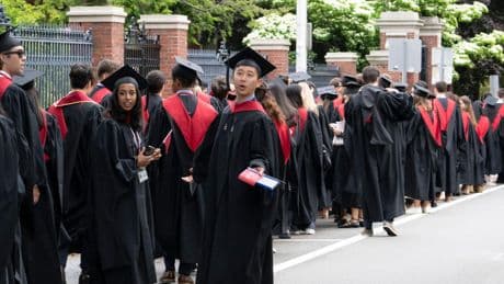 Trump suspende la concesión de visados de estudiante de nuevos alumnos extranjeros en Harvard