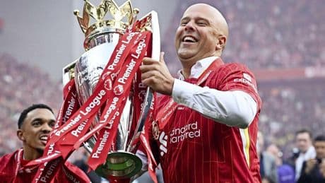 Arne Slot uitgeroepen tot trainer van het jaar in de Premier League