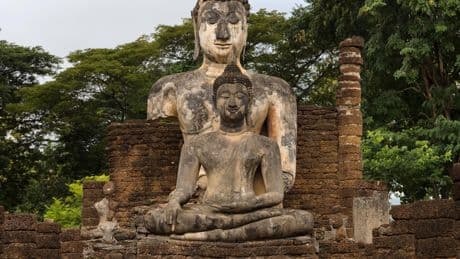 Sexe, argent et luxe : en Thaïlande, un scandale éclabousse des dignitaires de l’Église bouddhiste