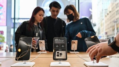 Apple Loop: iPhone 17 Pro Leak, Mac Mini Support Dropped, iPhone Defeats Galaxy